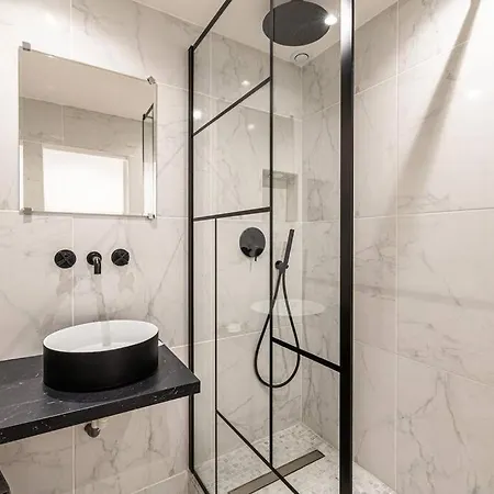 Joli 2 Pieces Entierement Renove Centre * Cannes